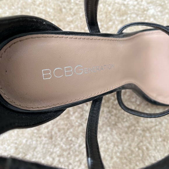 BCBGeneration Strappy Sandals Black Size 6 - Picture 7 of 8